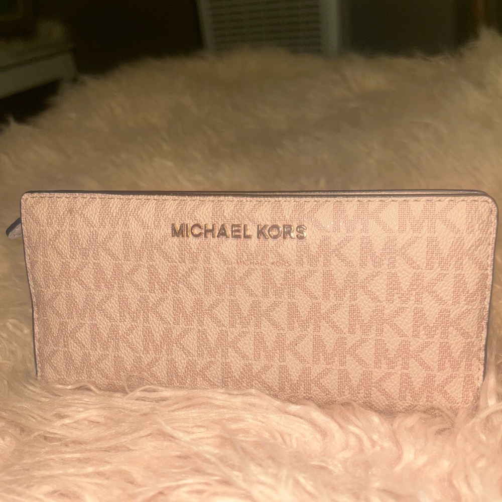 Michael Kors Blush Pink Wallet
